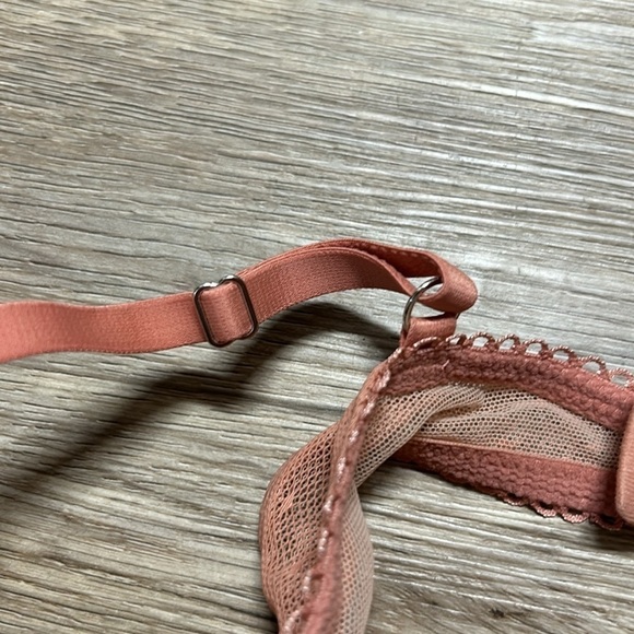 VICTORY SECRET 32D Bra - Picture 4 of 5